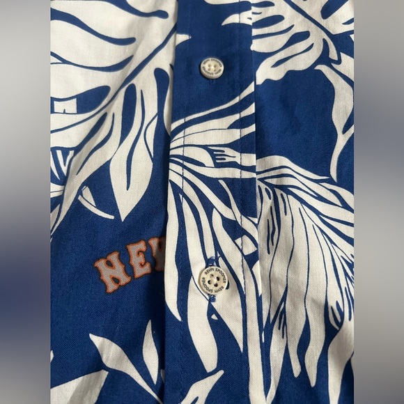 Men's Reyn Spooner Royal New York Mets Aloha Button-Down Shirt - Picture 4 of 12